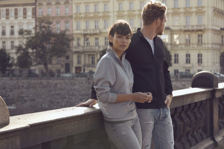 Basic Active Half Zip Clique